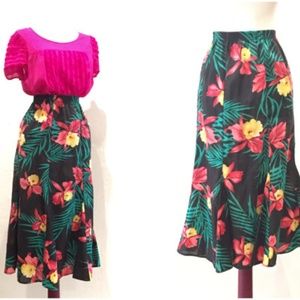 Vintage Aloha Hawaiian Floral Skirt 1970s